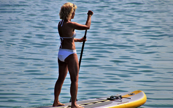 paddle board